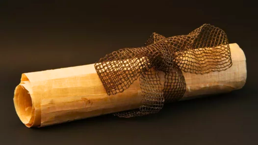 Gran avance: la inteligencia artificial ayudó a leer un pergamino de 2 mil años de antigüedad