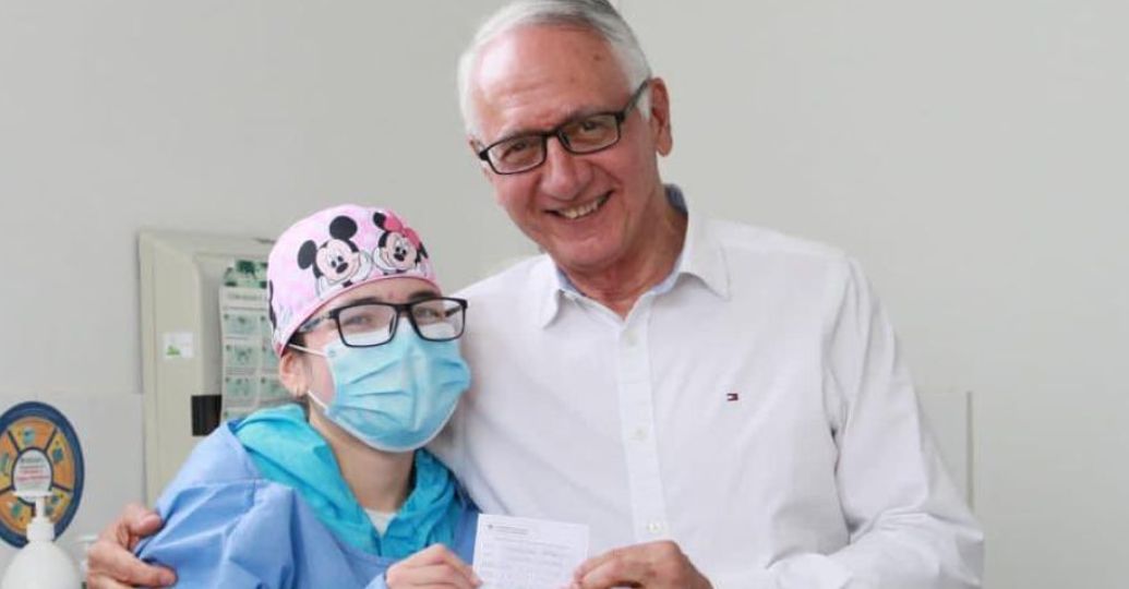 Ministro de Salud subió foto vacunado tras polémica