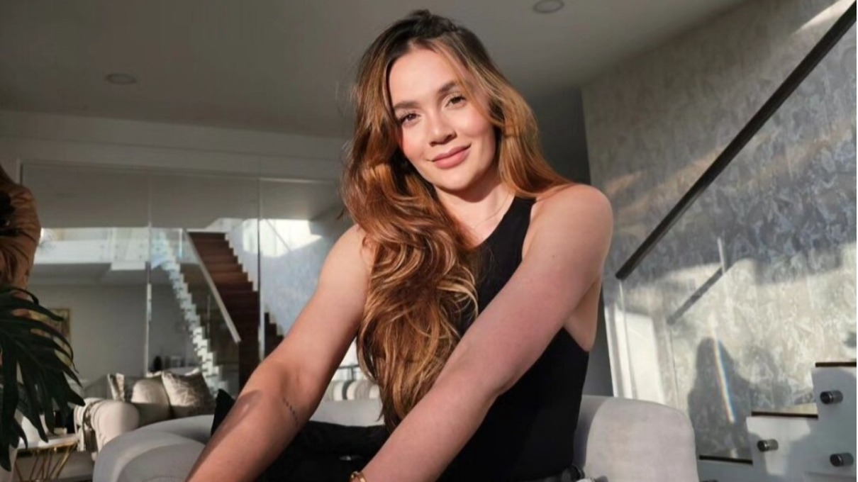Lina Tejeiro presentó ‘Coraje’, su nueva pestañina, y le llovieron críticas en redes: ¿por qué?