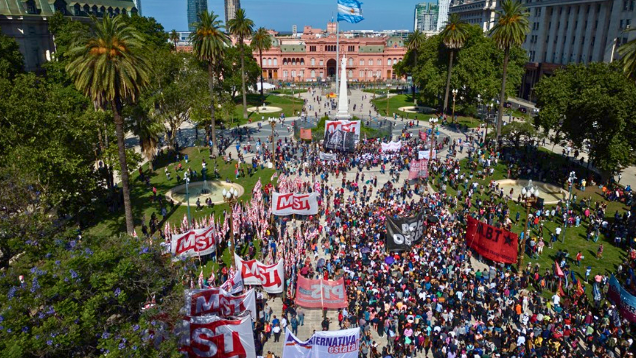 En Argentina, se dieron las primeras protestas contra Javier Milei por su plan de choque económico