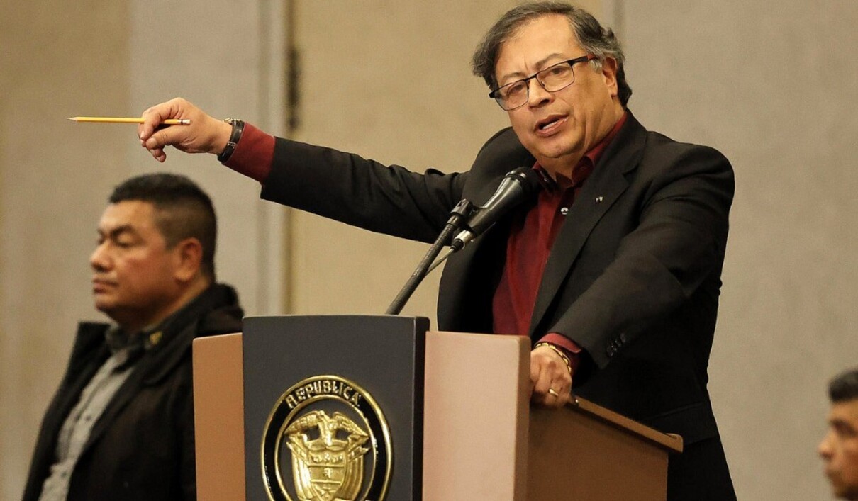 Presidencia firma millonario contrato para imprimir y distribuir periódico oficial: esta es la finalidad