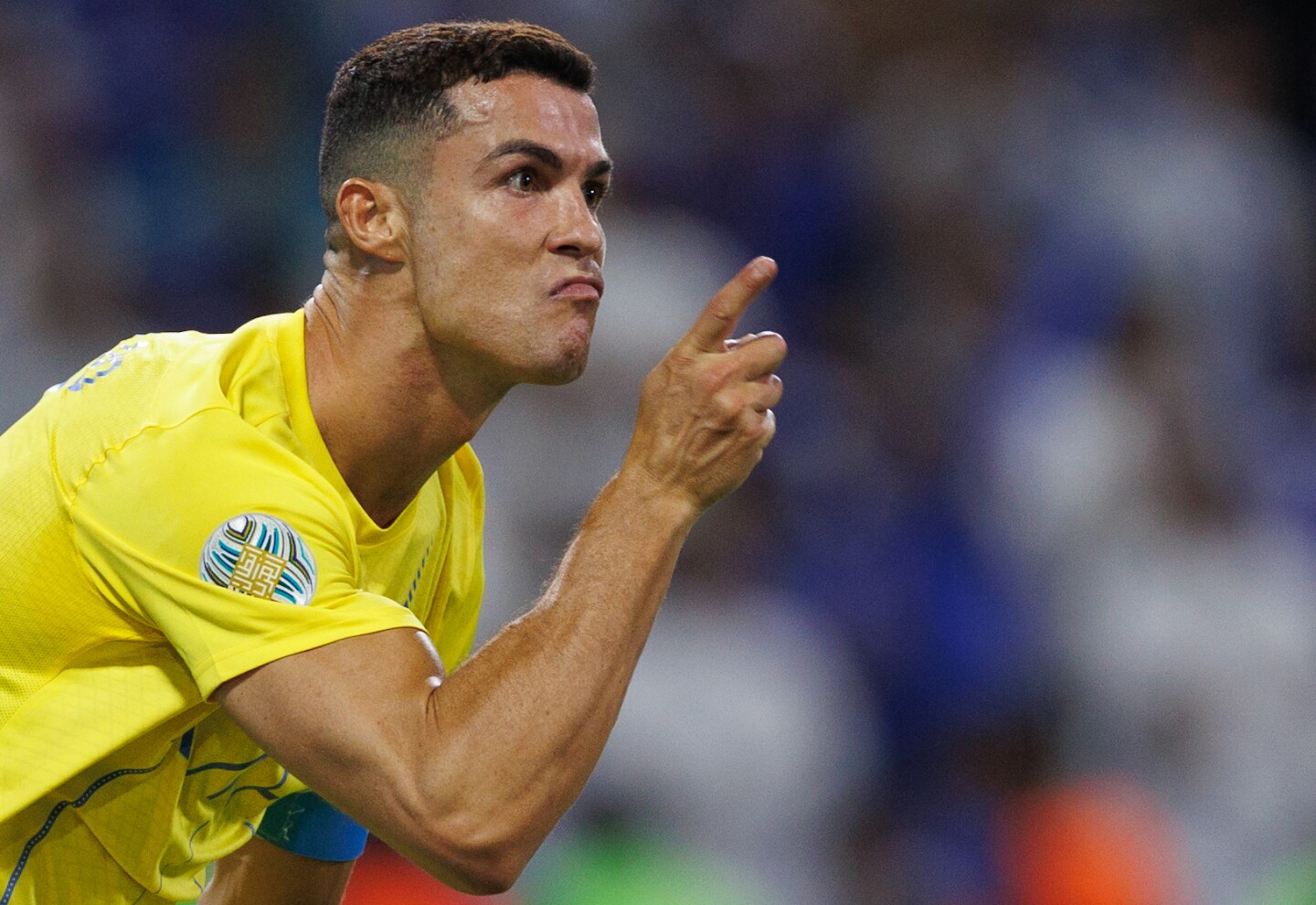 En video | Este fue el polémico gesto de ‘CR7’ a Wilmar Roldán durante un partido en Arabia