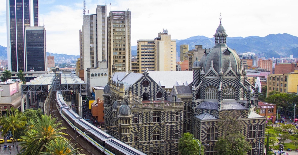 Funcionarios del Área Metropolitana de Medellín recibieron doble su salario por "error bancario"