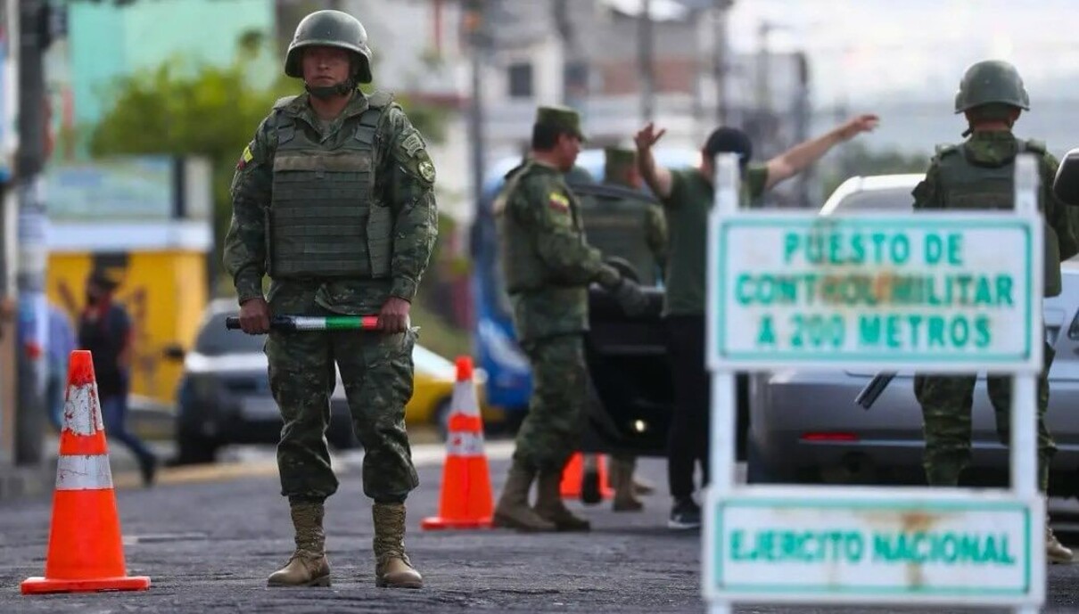 Escalada de violencia en Ecuador ya deja diez muertos y dos heridos