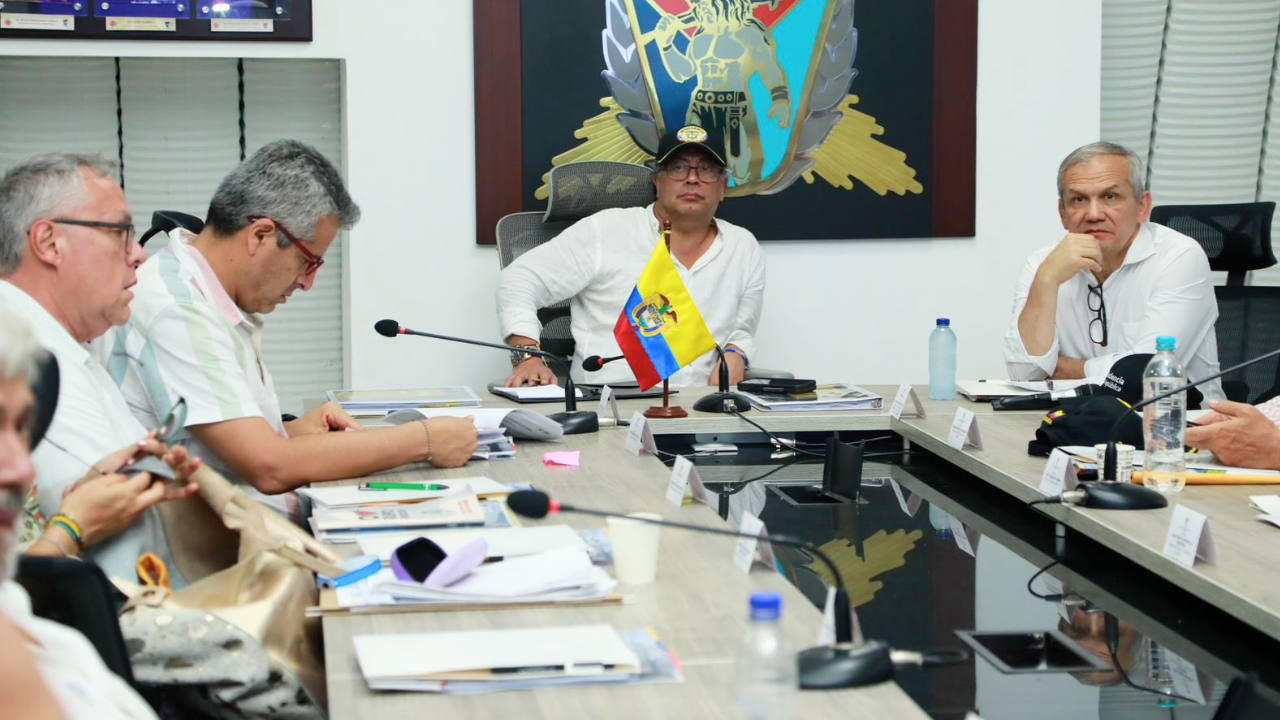 EE. UU., Perú, Canadá y Chile anunciaron ayudas para mitigar los 31 incendios activos en Colombia