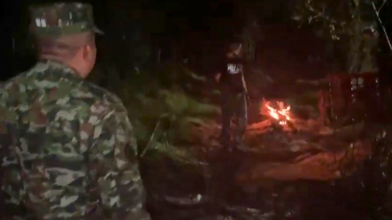 sorprenden a un ciudadano prendiendo una fogata en los cerros orientales de Bogotá