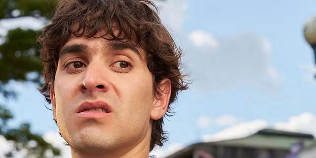 Actor que interpreta a 'Carmelo' en 'Rigo' se vio envuelto en un robo y salió lastimado: ¿qué pasó?