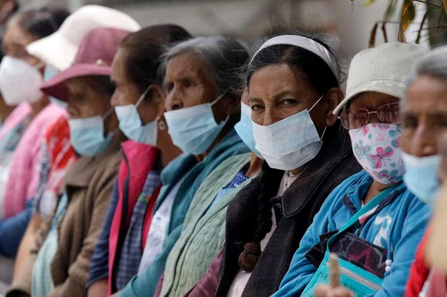 El uso del tapabocas ya no será obligatorio en clínicas, hospitales y centros geriátricos