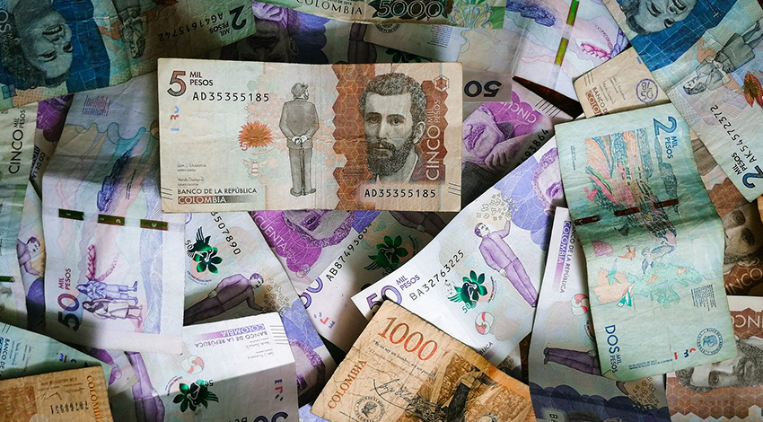 Un youtuber intentó hacer cuentas para vivir con el salario mínimo: ¿le alcanzó, o quedó ‘colgado’?