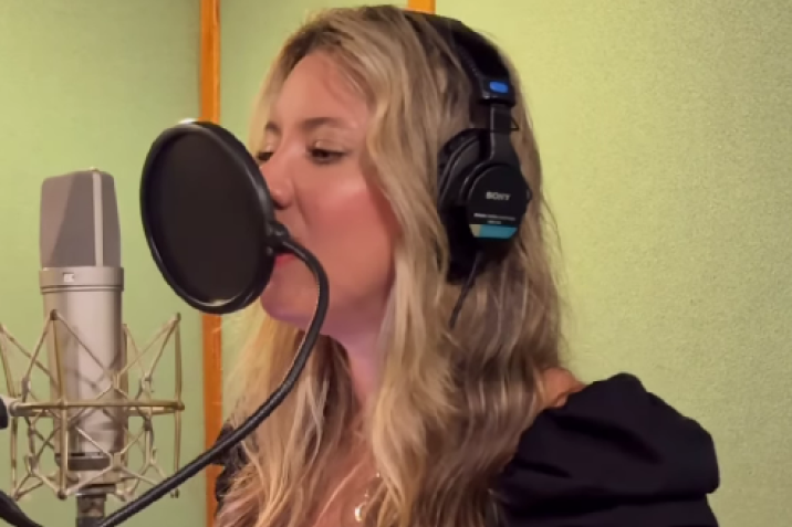 ¡Talentosa! Daniella Álvarez debutó como cantante de música cristiana: ¿qué tal lo hace? Escúchela