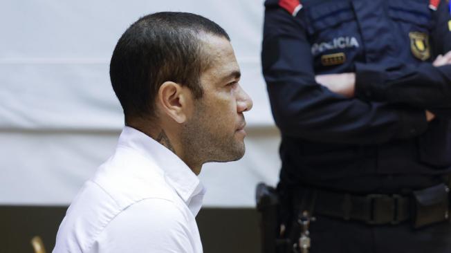 Se conocen las primeras fotos de Dani Alves en juicio tras un año en prisión 
