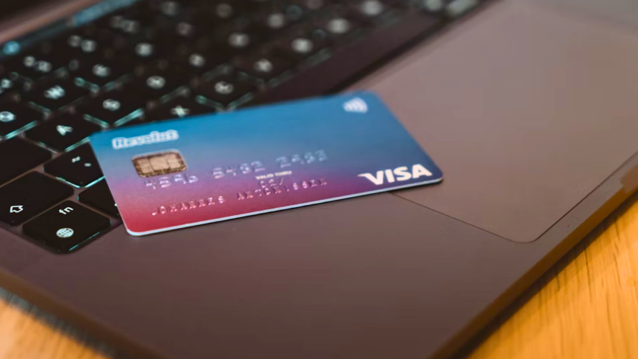 ¡Esté atento! Estos son los principales factores que debe evaluar para elegir una tarjeta de crédito