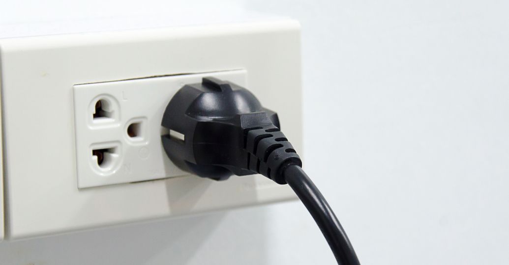 Estos son los electrodomésticos que más consumen energía aún estando apagados