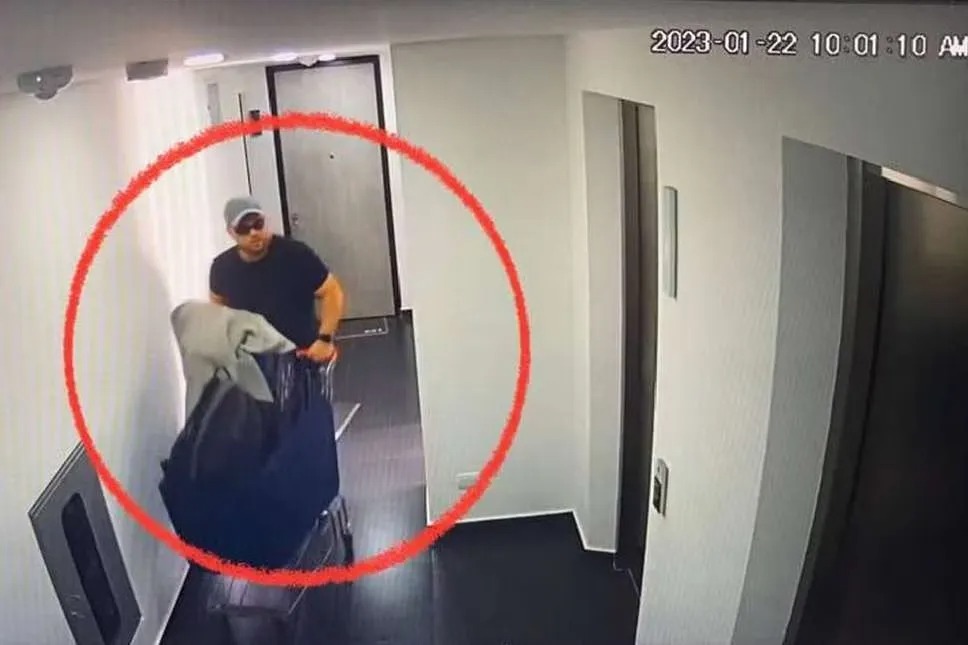 Se conoció video del momento en que John Poulos sacó el cuerpo de Valentina Trespalacios 
