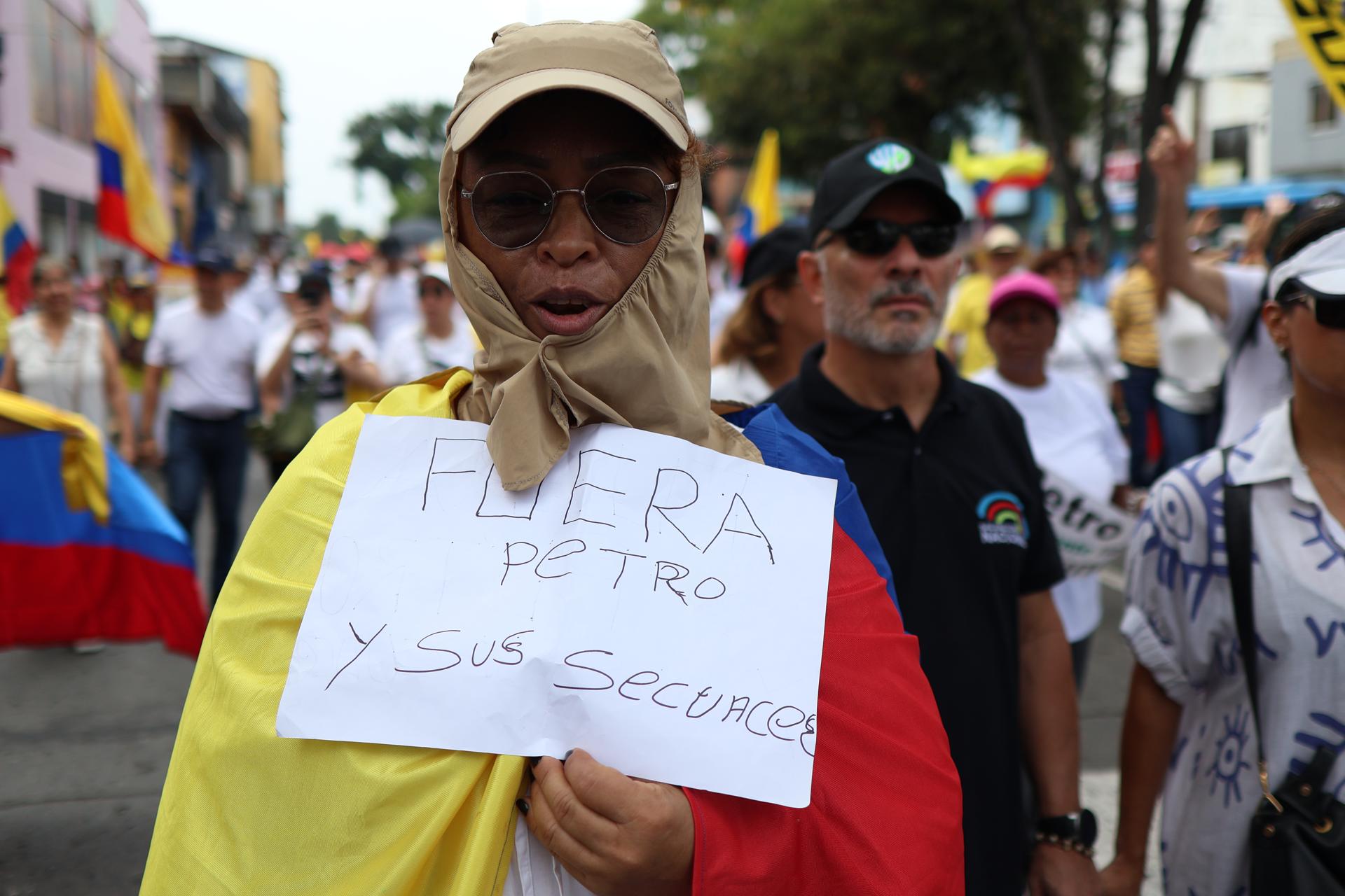 Con multitudinaria marcha y plaza llena, así se llevaron a cabo las marchas en contra del gobierno Petro 