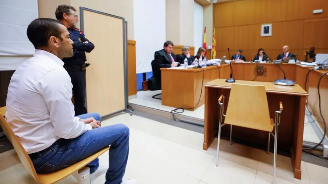 Se conocen las primeras imágenes de Dani Alves en libertad tras pagar el millón de euros de fianza