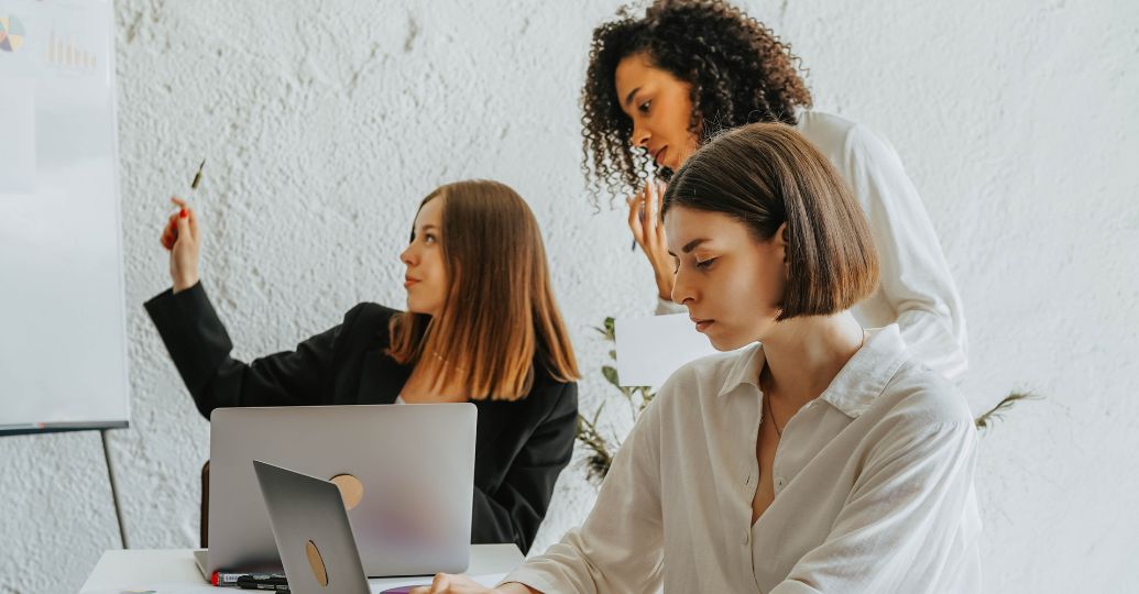 Estudio de BUK revela qué tan felices son las mujeres en el trabajo