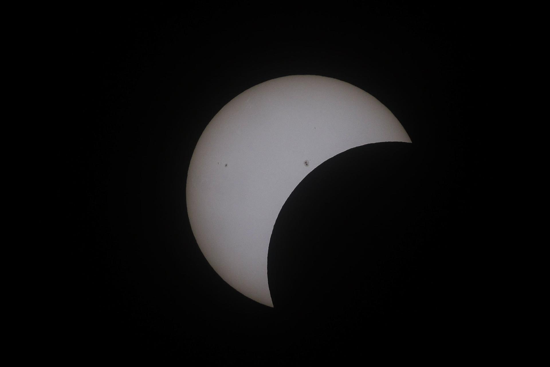 ¡Espectacular! Así se vio el eclipse solar en varios países del continente americano