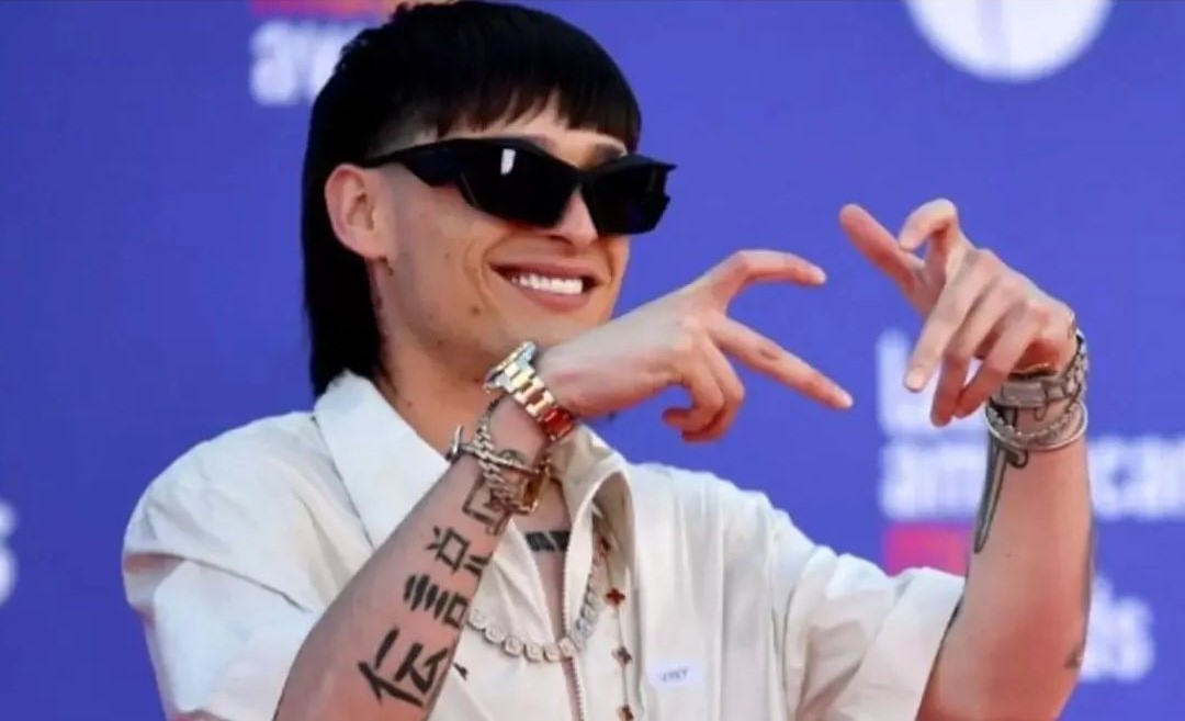 Este es el récord Guinness que obtuvo en cantante mexicano Peso Pluma