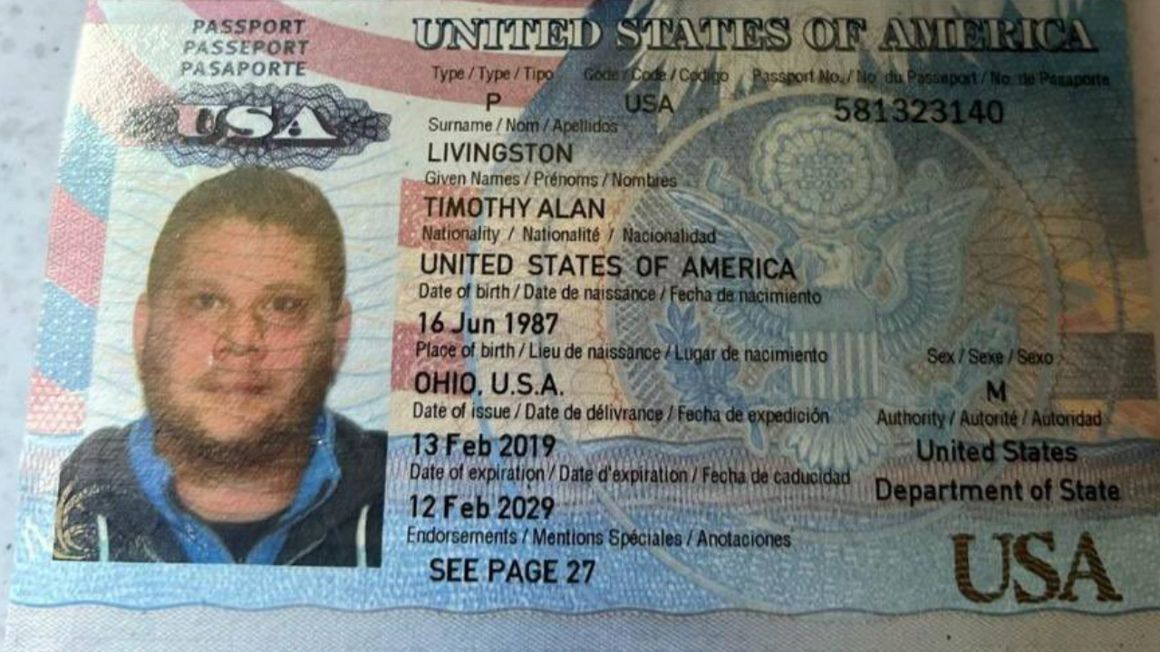 Policía evalúa expedir circular azul contra estadounidense que entró a un hotel con dos menores