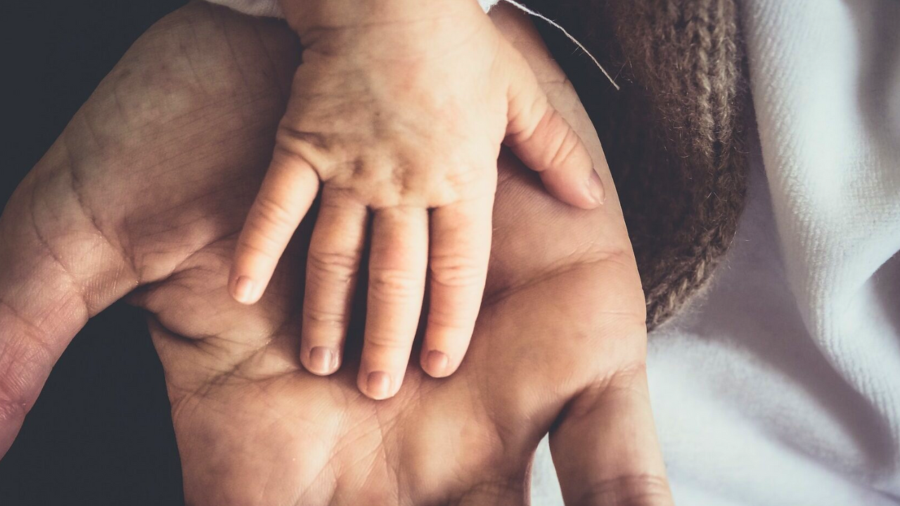 Prueba de ADN no sirve para impugnar maternidad o paternidad reproducción asistida, según la Corte