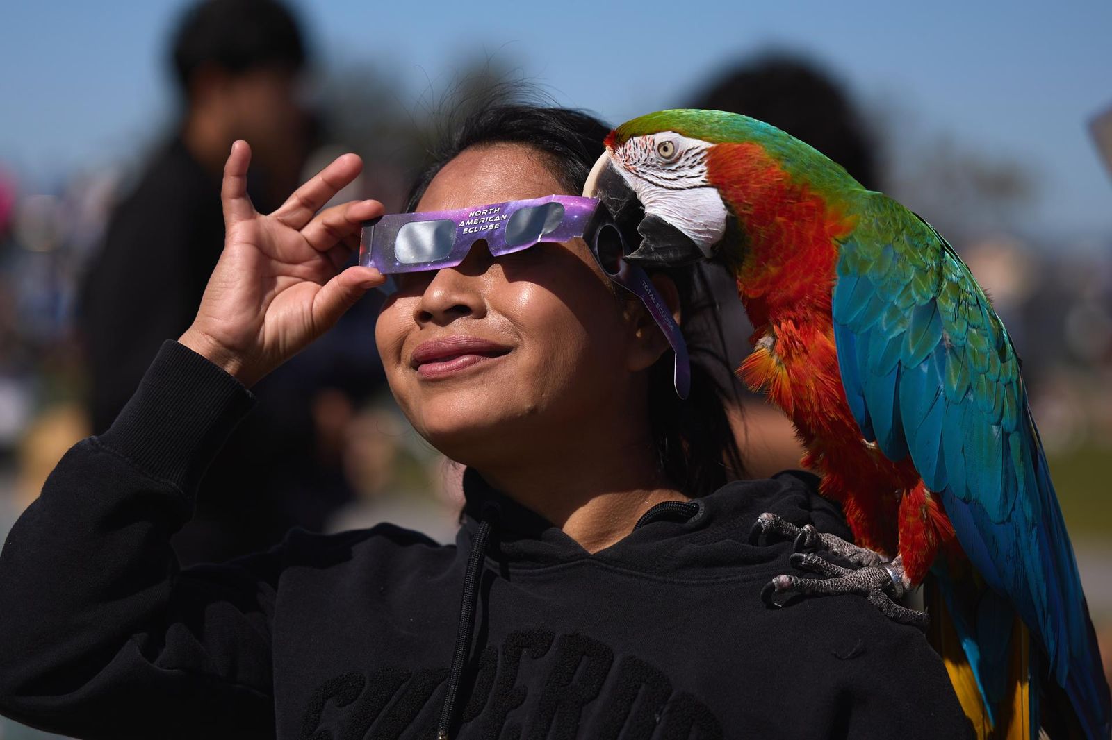 ¡Espectacular! Así se vio el eclipse solar en varios países del continente americano