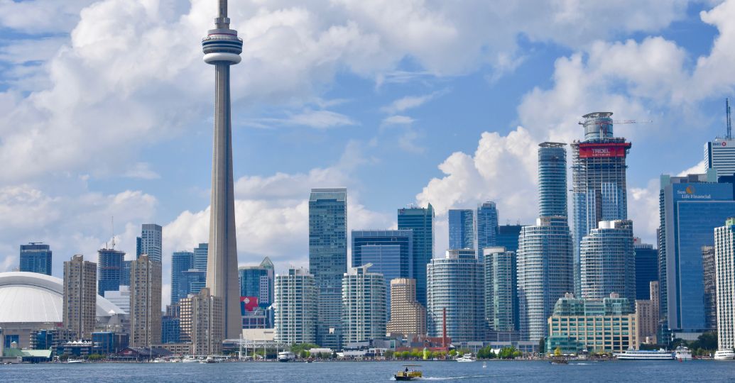 ¿Busca salir del país? Canadá ofrece un millón de cupos para residencia permanente