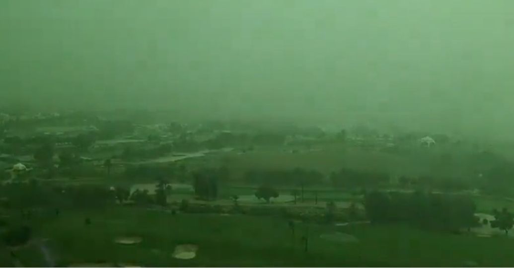 Cielo verde y fuertes lluvias: ¿qué es lo que ocurre en Dubai?