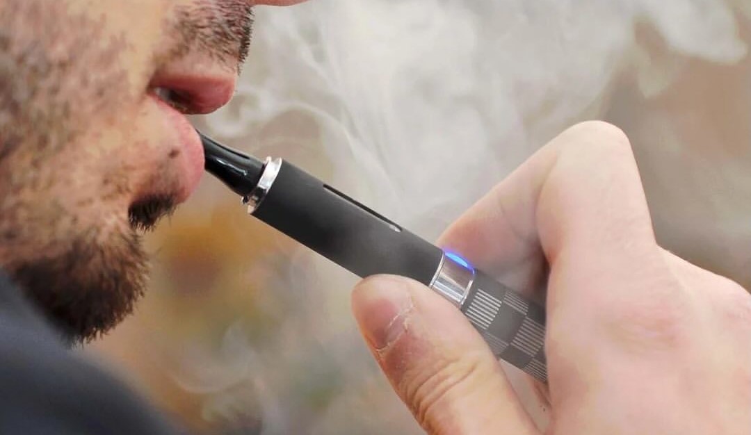 Gobierno nacional sancionó ley que prohíbe el uso de vapeadores en algunos espacios: aquí le explicamos 