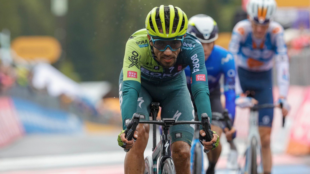 ¡Una millonada! El dinero que se llevó Daniel Felipe Martínez por ser subcampeón del Giro de Italia