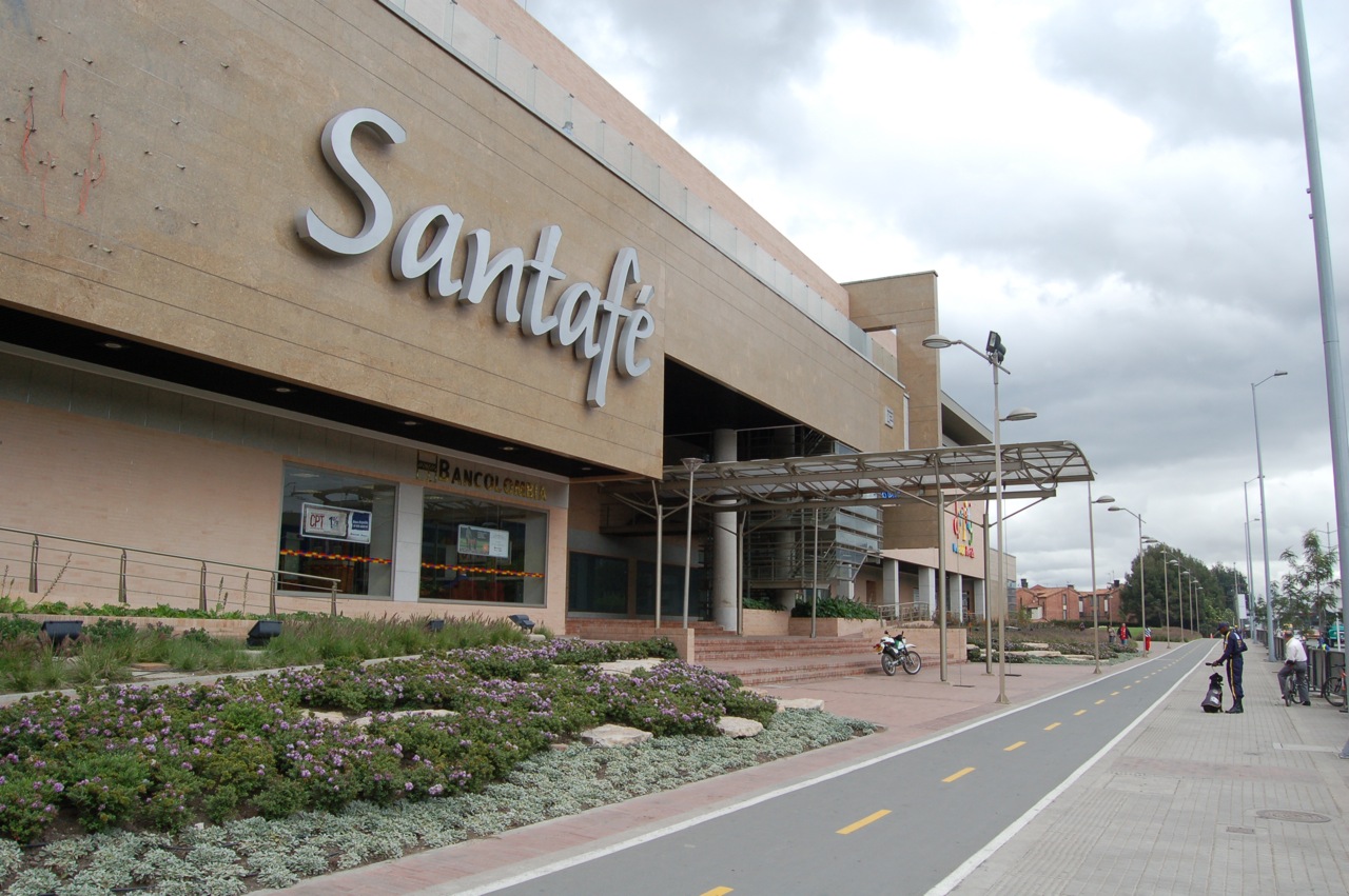 Revelaron imágenes del feminicida de mujer en centro comercial: está hospitalizado y entubado