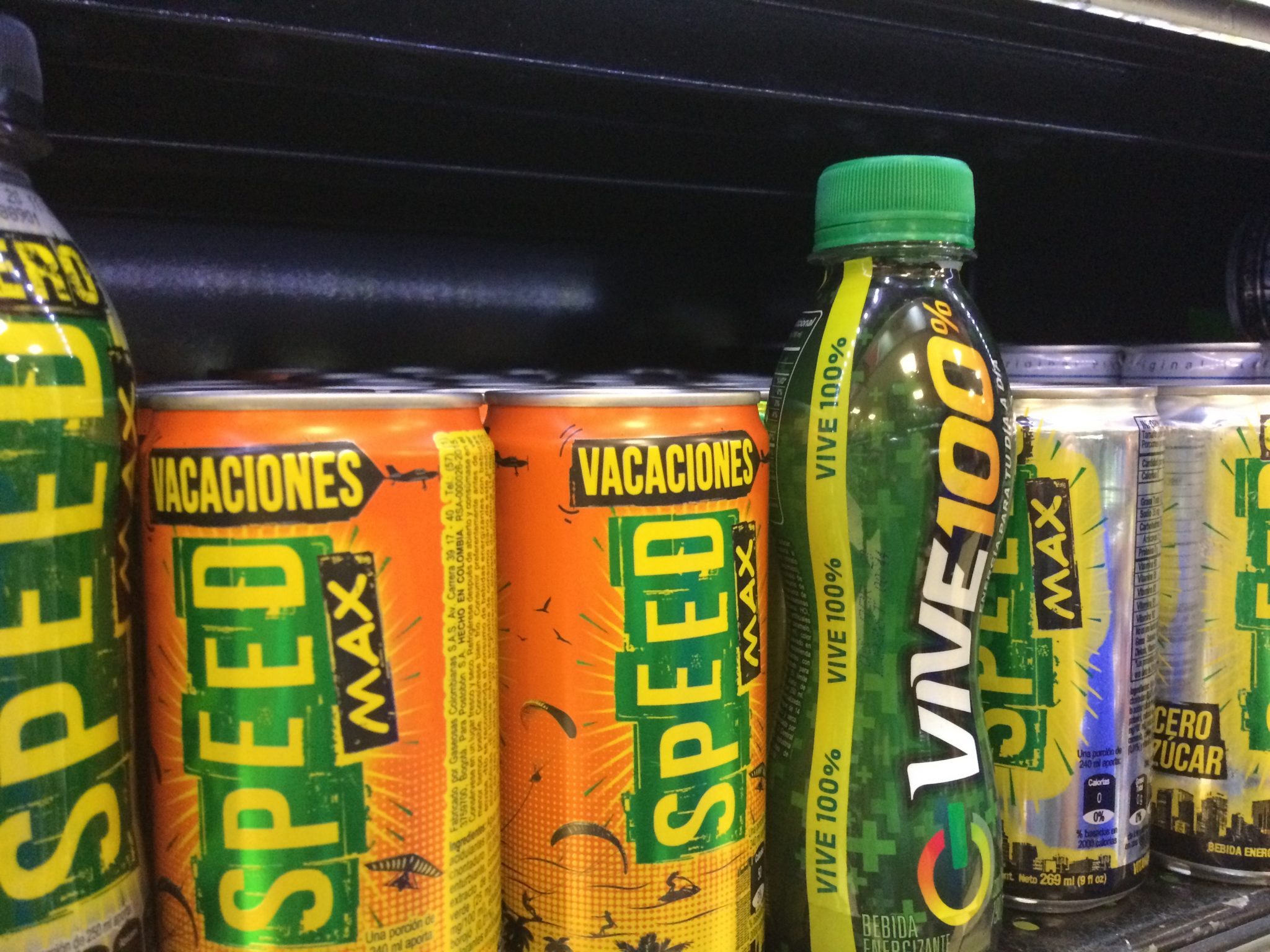 ¿Los conocía? Estos son los riesgos de las bebidas energizantes si es menor de edad: son varios