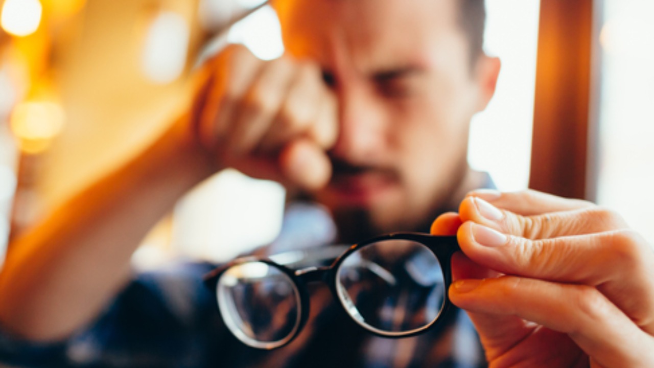 ¿Sufre de visión borrosa? Así puede cuidar su visión de las pantallas: son actividades sencillas