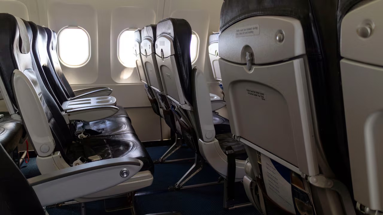 Le contamos cuáles son los mejores asientos de un avión para no sentir fuerte la turbulencia
