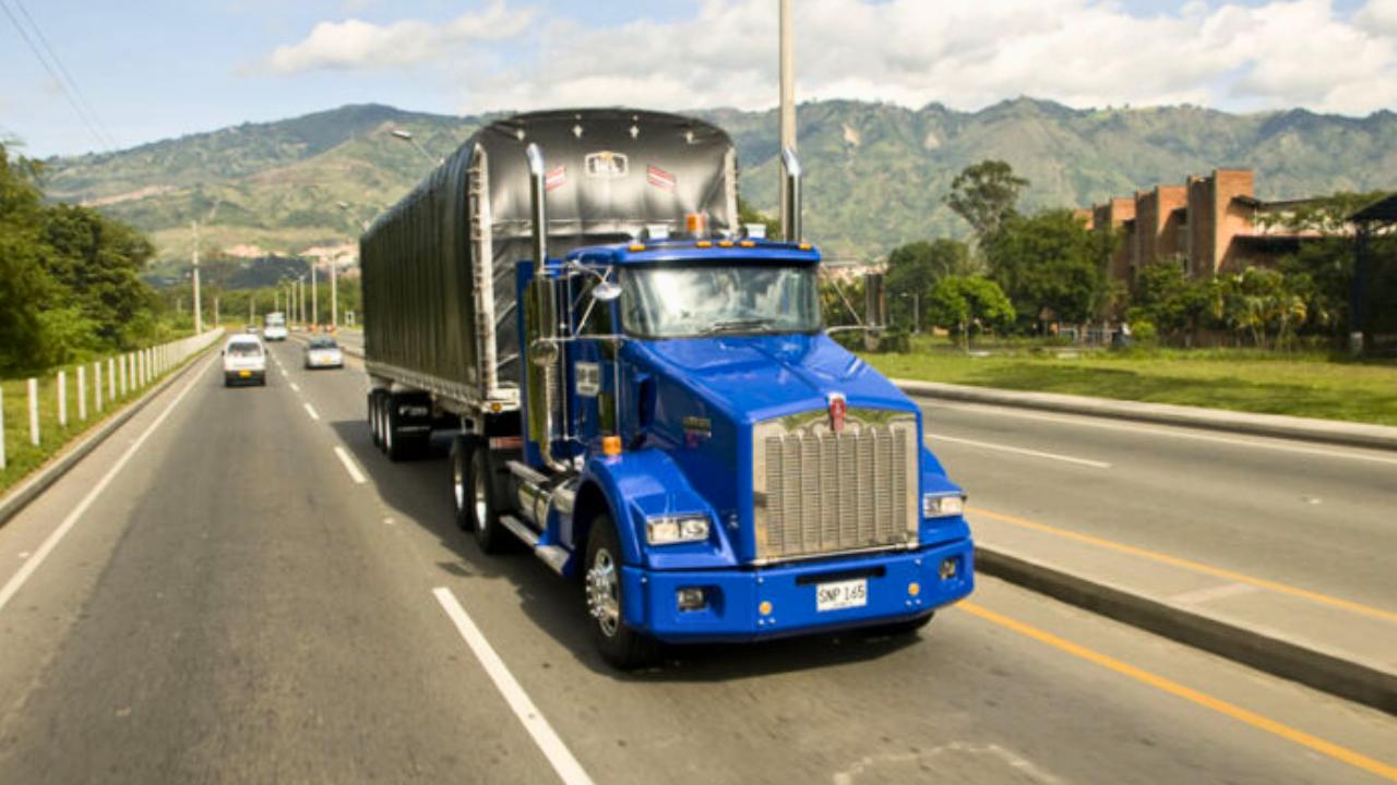 Gremio de transportadores de carga alertó que una Constituyente implicaría altos costos al Gobierno