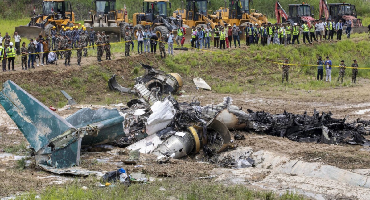 Así sucedió el trágico accidente aéreo que acabó con 18 vidas en Nepal: solo se salvó el piloto