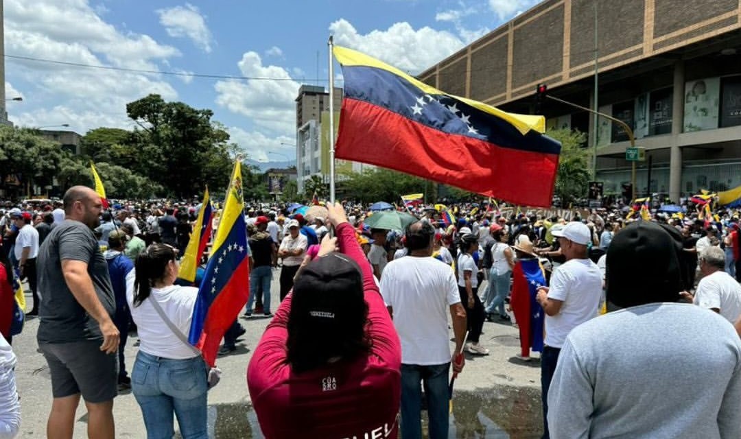 Venezuela: se presentan multitudinarias marchas para pedir libertad por su país 