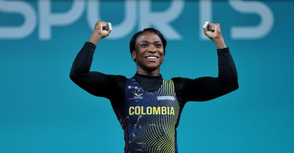 Yenny Álvarez estuvo cerca de la medalla pero la perdió en el envión