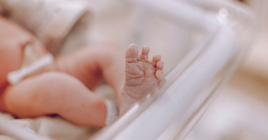 Dos niñas fueron cambiadas al nacer: sospechas de infidelidad sacaron a la luz la situación