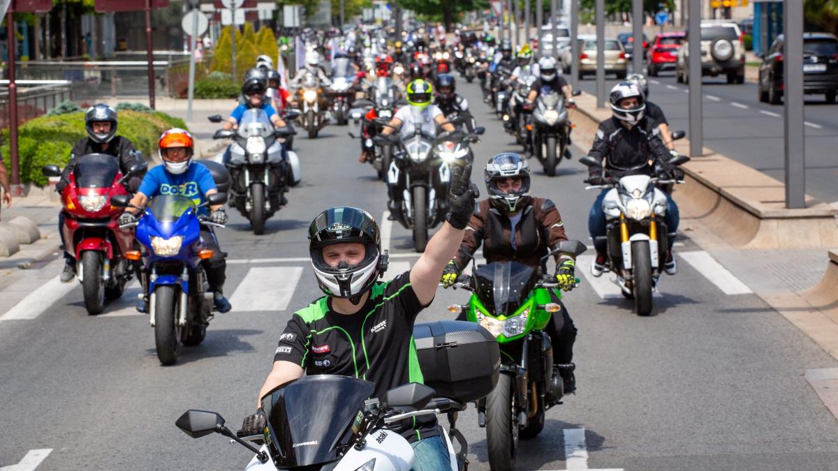 Moteros y conductores particulares se unirán al paro de camioneros: se agravan bloqueos