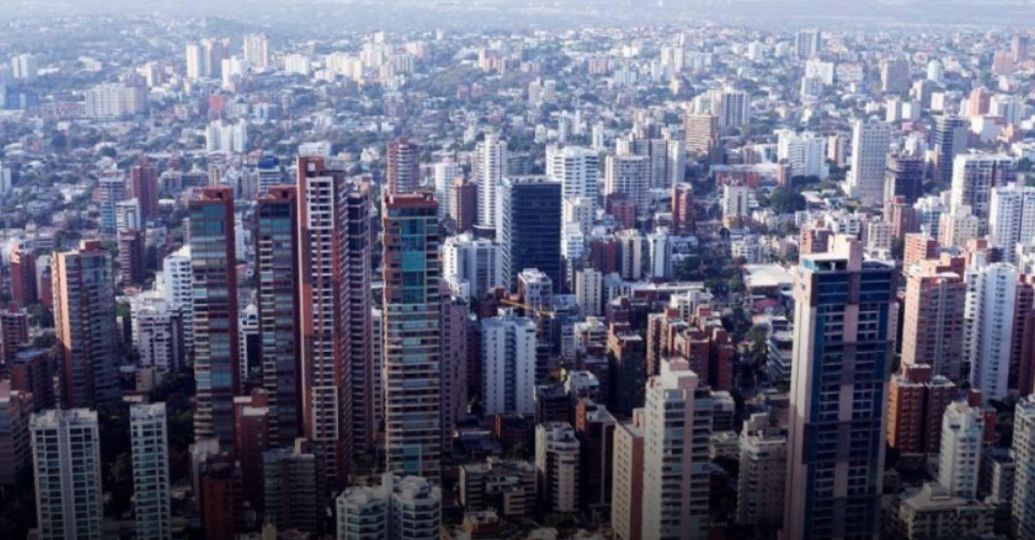 Mujer cayó de un quinto piso en Barranquilla mientras limpiaba las ventanas de su apartamento