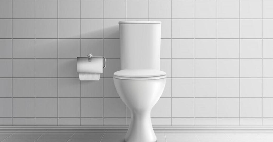 Estos son los efectos de orinar sentado en la salud de los varones