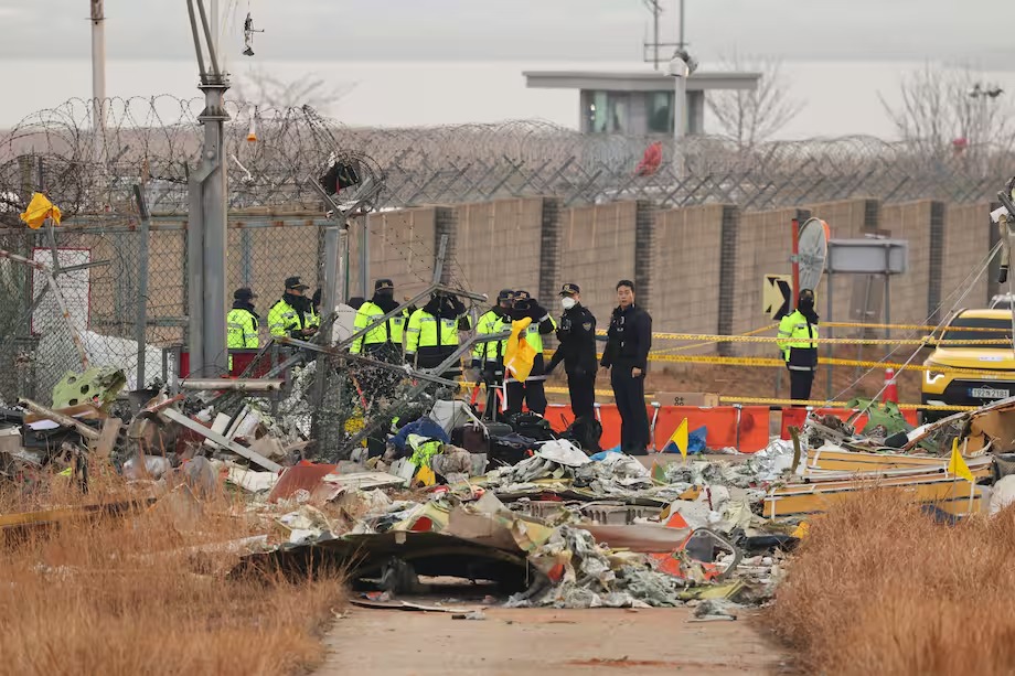 Esto dijeron los dos sobrevivientes del accidente aéreo en Corea del Sur