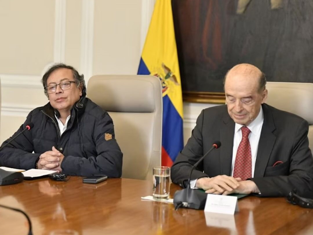 Álvaro Leyva aparece con nueva carta que confirma adicción de Petro y le pide dejar la Presidencia