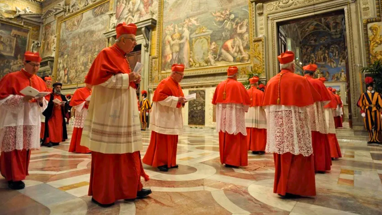 Todo listo para el cónclave: así es la estricta ceremonia para elegir al sucesor de Francisco