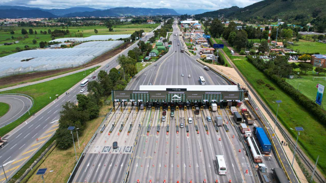 Aliste el bolsillo: estos son los peajes para salir de Bogotá que subieron sus precios. ¿En cuánto quedan?