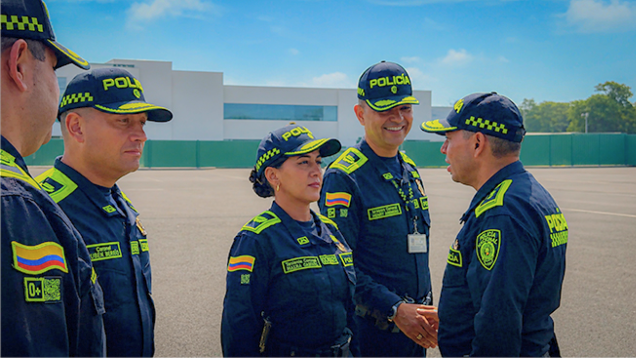 ¿Cuánto gana un policía en Colombia? Así quedaron los salarios y primas para este 2026