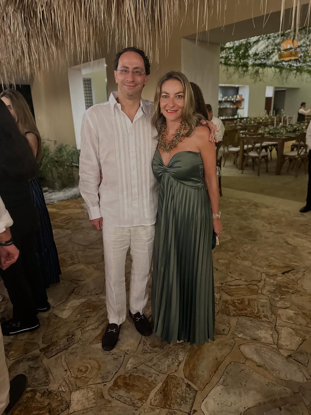 ¿Quién es la esposa de José Manuel Restrepo, fórmula de Abelardo? Es mentira que esté casado con su prima