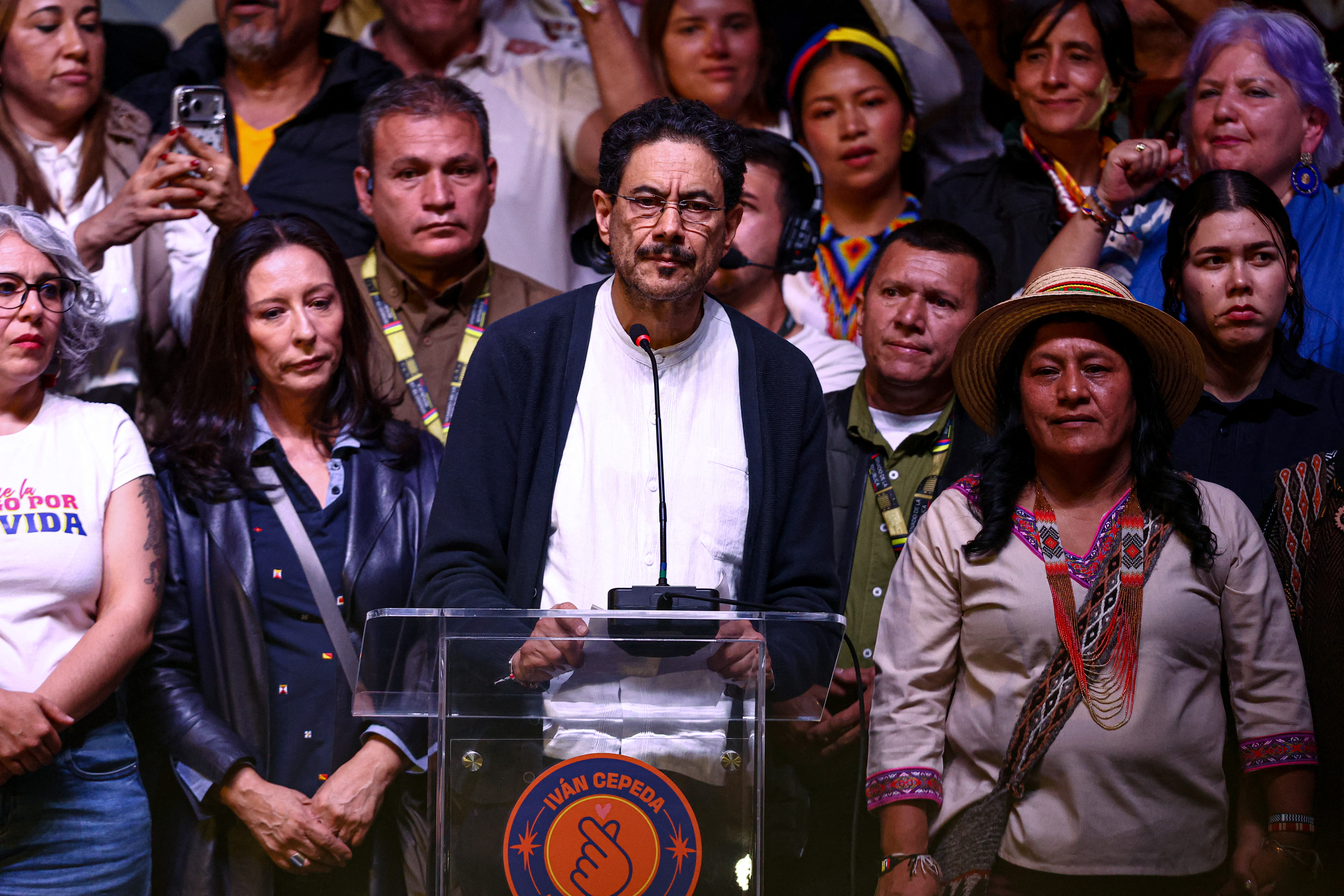 ¿Cuánto dinero recibirán De la Espriella y Cepeda por reposición de votos en segunda vuelta?