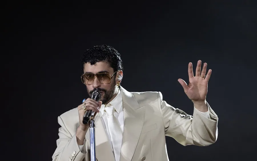 Los polémicos requisitos que exige Bad Bunny a sus bailarines para su show del Super Bowl